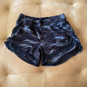 Athleta Printed Mesh Racer Run Short